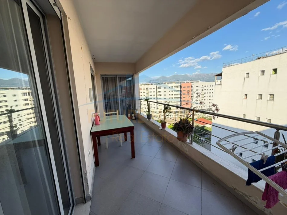 Tirane, shitet apartament 2+1+Ballkon Kati 8, 112 m² 170.000 € (Kompleksi Arlis, Arlis)