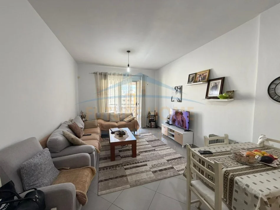 Tirane, shitet apartament 2+1+Ballkon Kati 8, 112 m² 170.000 € (Kompleksi Arlis, Arlis)