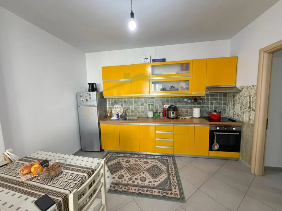 Tirane, shitet apartament 2+1+Ballkon Kati 8, 112 m² 170.000 € (Kompleksi Arlis, Arlis)