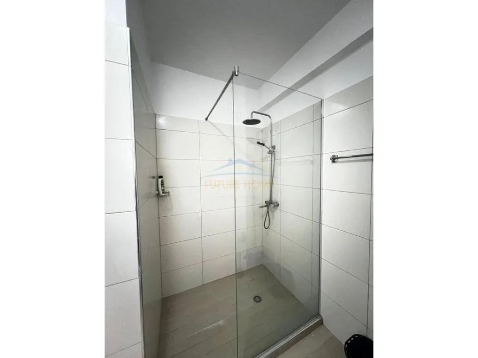 Tirane, jepet me qera apartament 1+1 Kati 2, 69 m² 550 € (KODRA E DIELLIT)