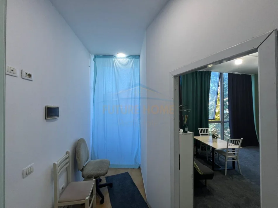 Tirane, shitet ambjent biznesi Kati 2, 32 m² 70.000 € (Xhamlliku)