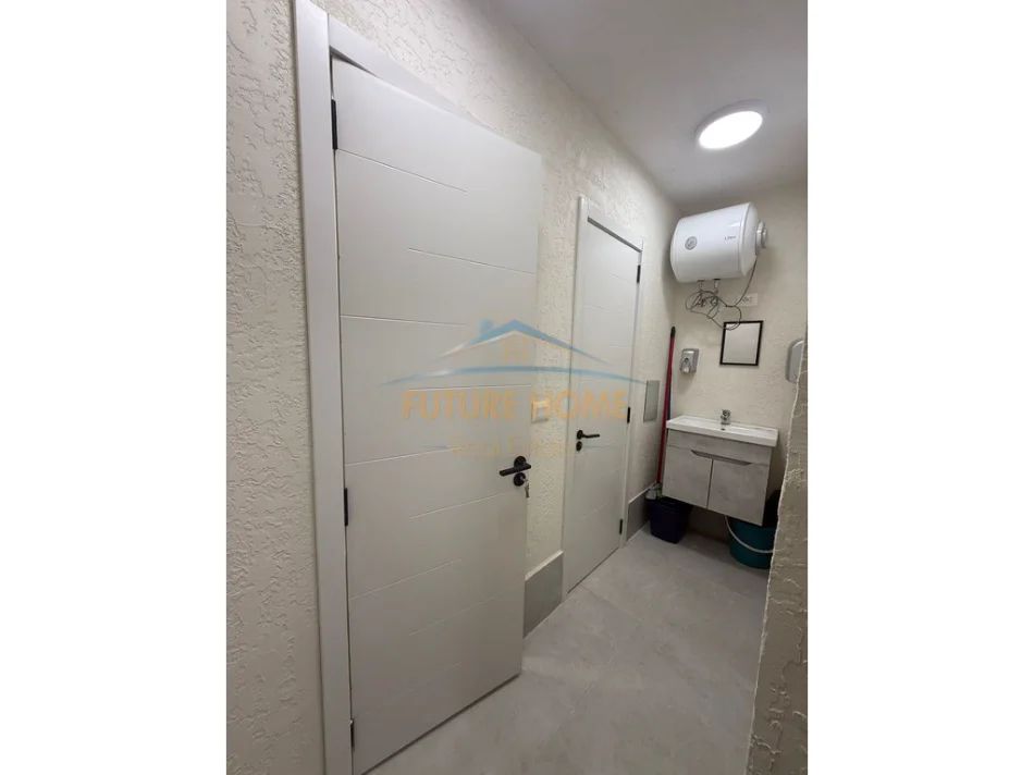 Tirane, jepet me qera ambjent biznesi Kati 1, 35 m² 420 € 