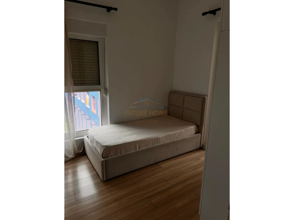Tirane, jepet me qera apartament 2+1 Kati 4, 77 m² 470 € (kompleksi mangalem)