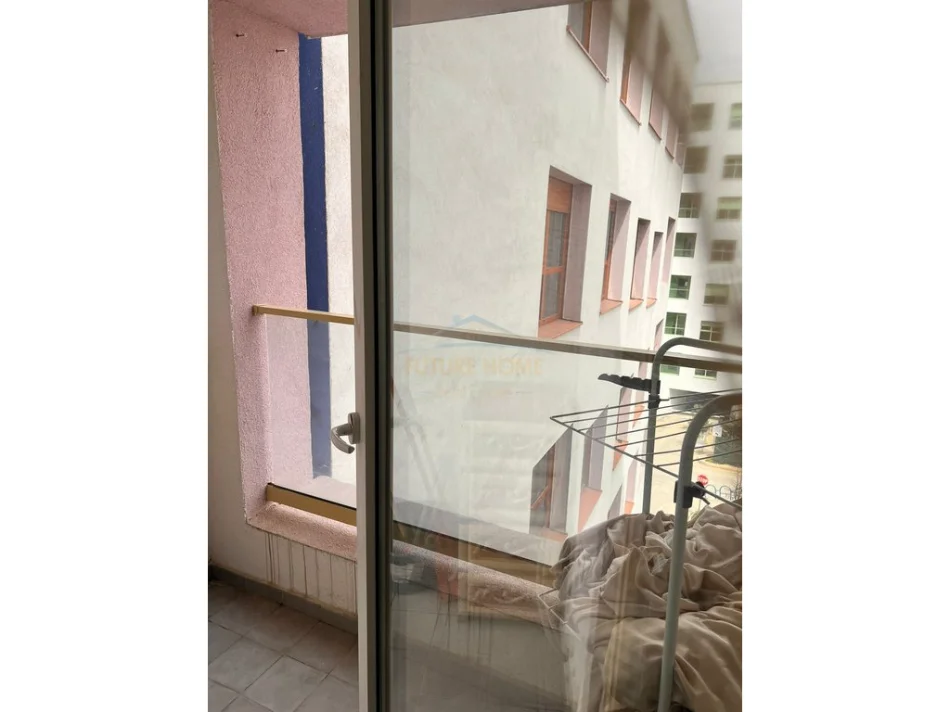 Tirane, jepet me qera apartament 2+1 Kati 4, 77 m² 470 € (kompleksi mangalem)