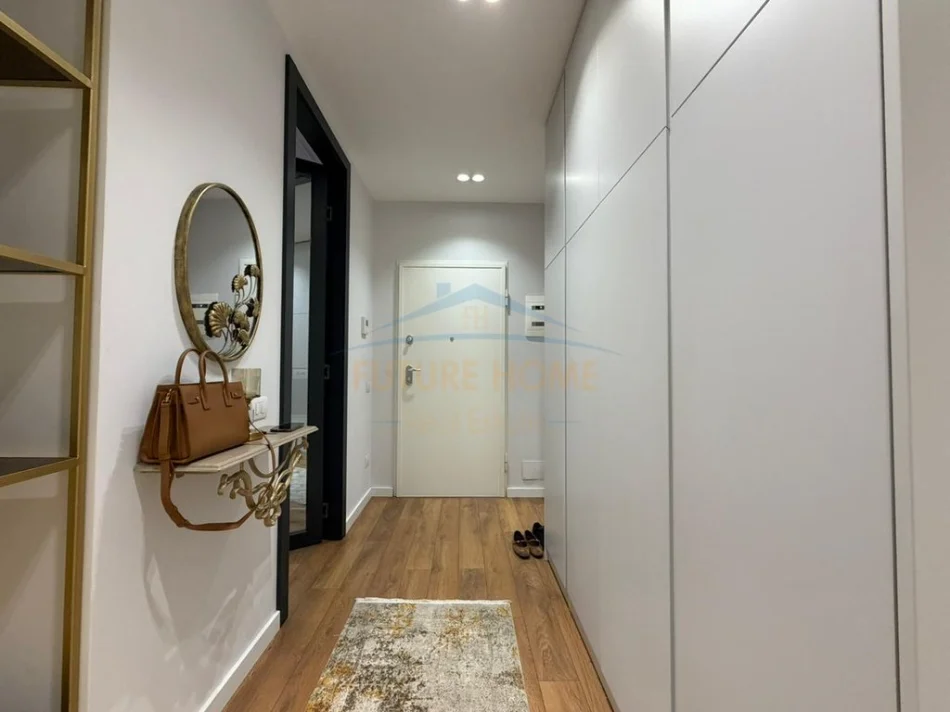jap me qera apartament 2+1+Ballkon Kati 3, 132 m² 1.600 € (RRUGA E BARRIKADAVE)