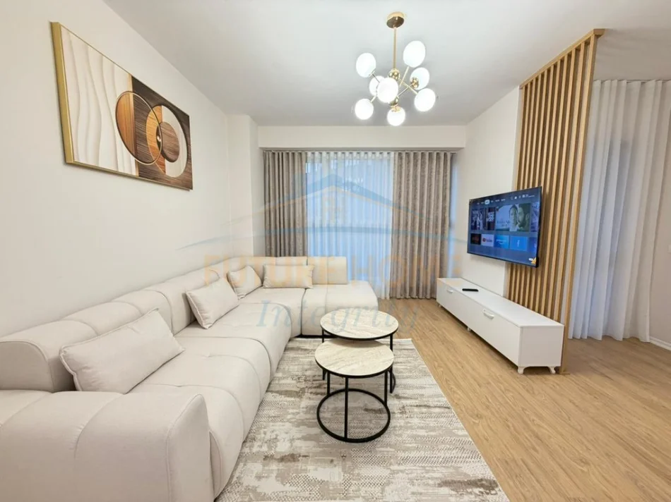 Tirane, shitet apartament 2+1+Ballkon Kati 7, 94 m²  totalisht i mobiluar dhe i investuar, 152.000 € (Yzberisht, prane Bar Stafa)