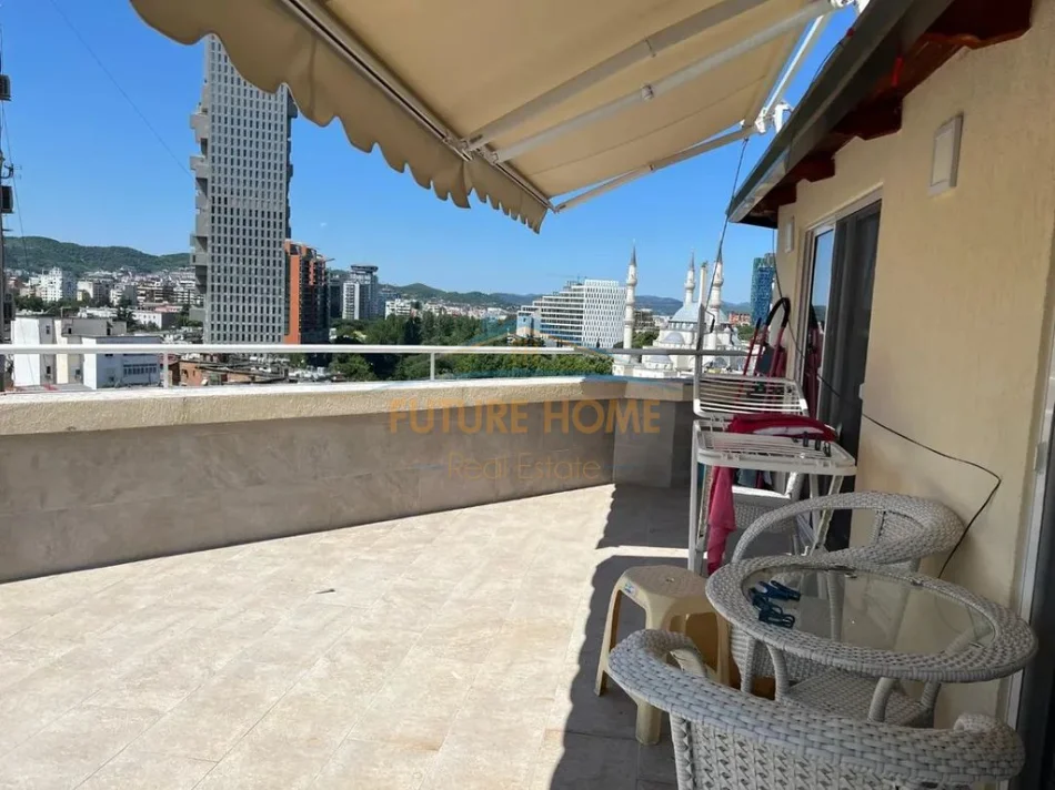 Tirane, jepet me qera apartament 2+1+Aneks+Ballkon Kati 9, 115 m² 1.000 € 