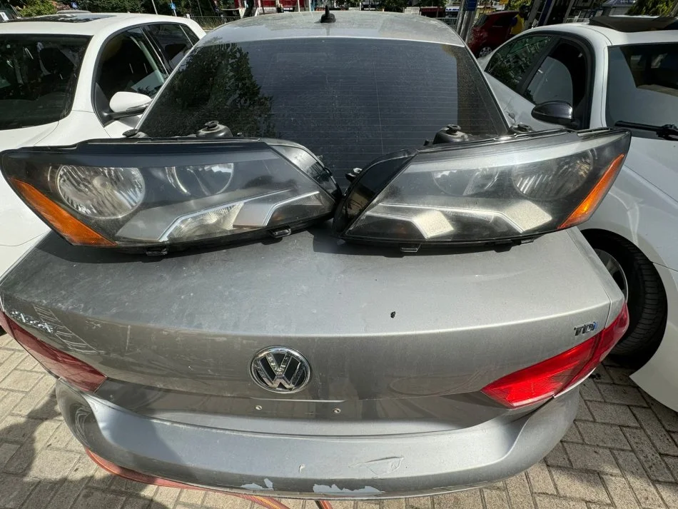 Tirane, shes fener pasati amerikan 350 €