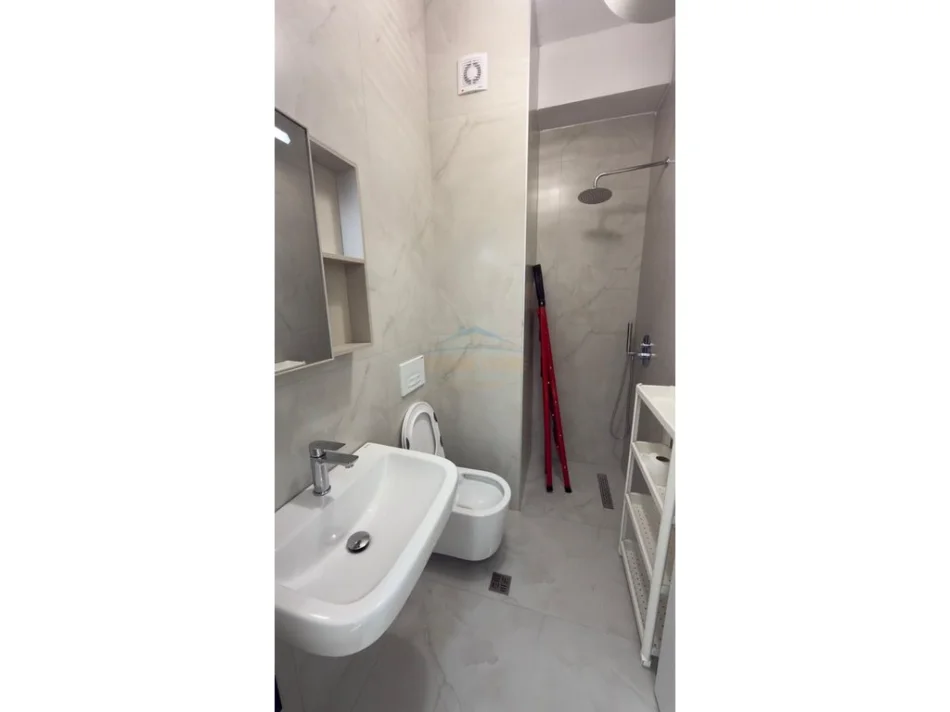 Tirane, jepet me qera apartament 1+1 Kati 6, 49 m² 415 € 