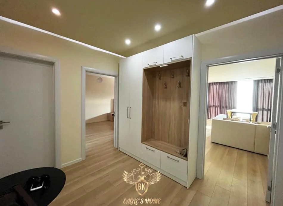 Durres, jepet me qera apartament 1+1+Ballkon Kati 5, 95 m² 701 € 