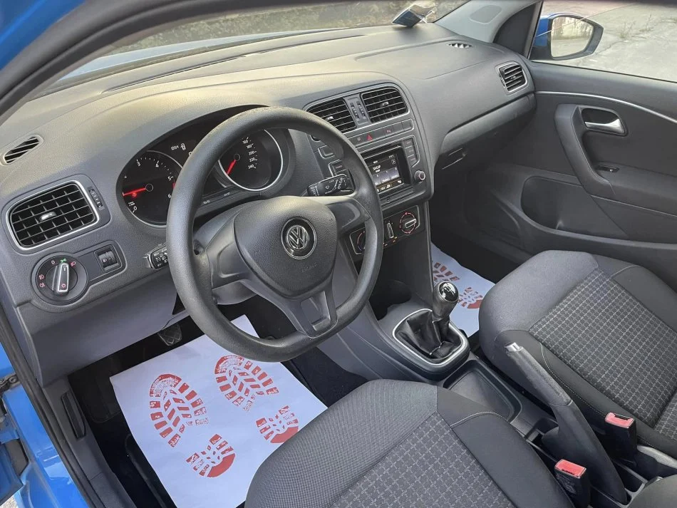 Tirane, shes makine VW POLO Nafte, blu manuale Klima 153.000 km 6.390 €