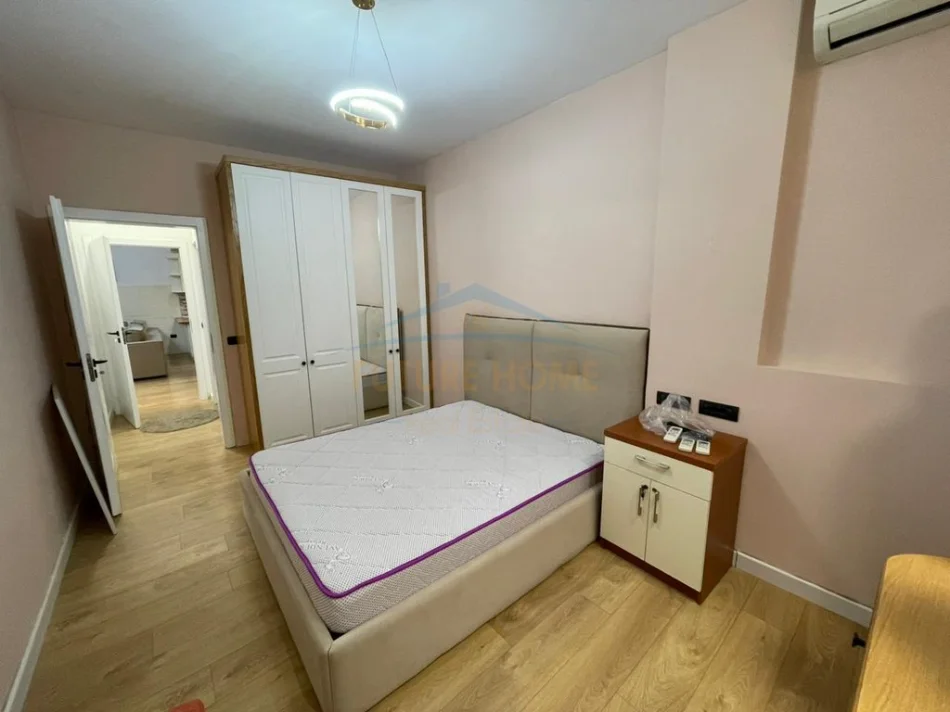 Tirane, jepet me qera apartament 2+1 Kati 1, 114 m² 550 € (Yzberisht, prane Nela 6,Tiranë.)