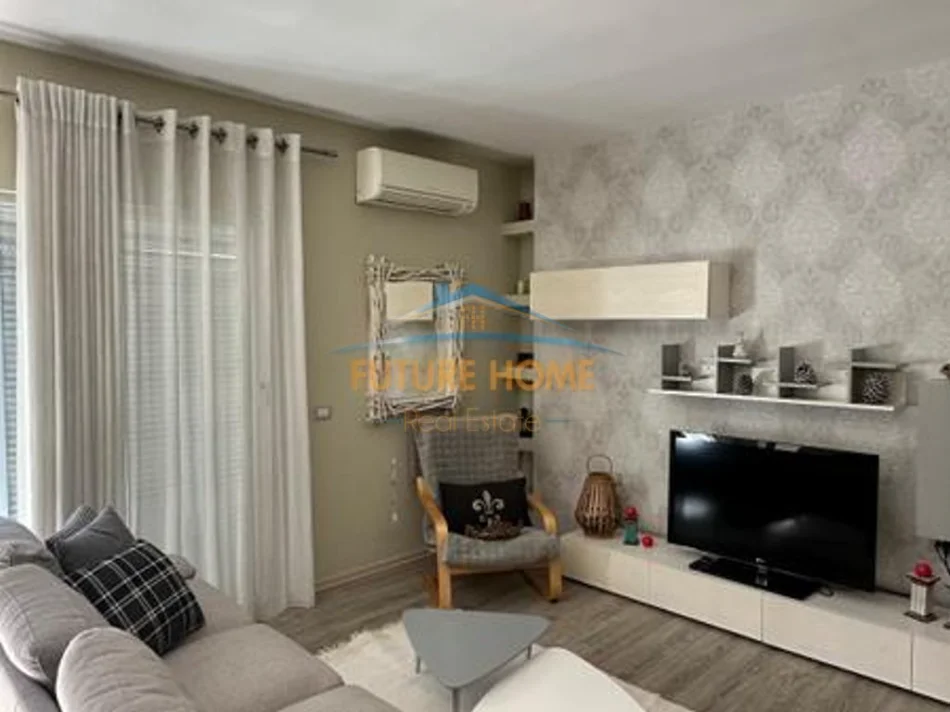 Tirane, shitet apartament 2+1+Ballkon , 96 m² 195.000 € 