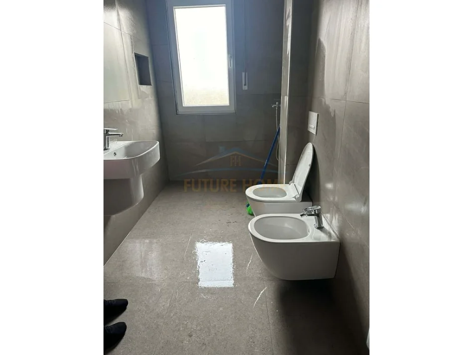Tirane, jepet me qera apartament 2+1 Kati 1, 105 m² 600 € 