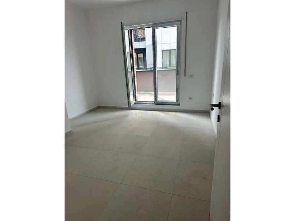 Tirane, jepet me qera apartament 2+1 Kati 1, 105 m² 600 € 