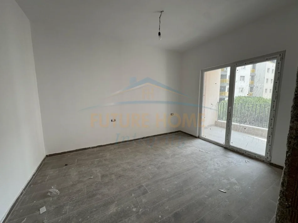 Tirane, jepet me qera apartament 1+1+Ballkon Kati 3, 68 m² 500 € (Kompleksi Aura, Laprake)