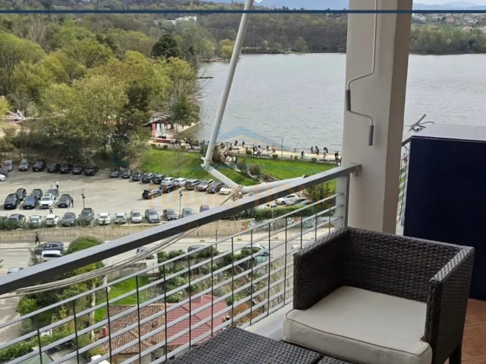 Tirane, jepet me qera apartament 2+1+Ballkon Kati 11, 92 m² 1.500 € 