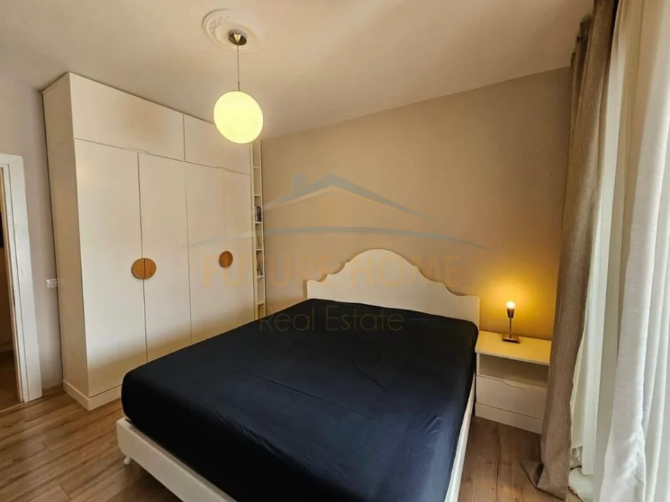 Tirane, jepet me qera apartament 2+1 Kati 11, 92 m² 1.500 € (Rruga e Kosovareve)