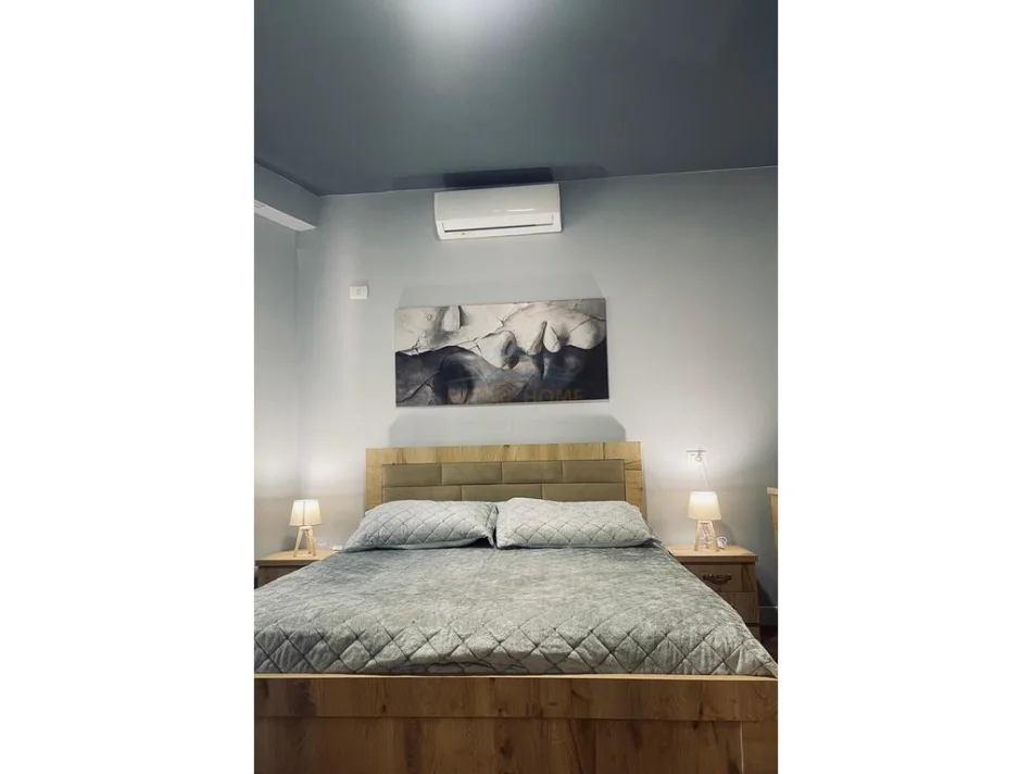 Tirane, jepet me qera apartament 5+1+Ballkon Kati 2, 84 m² 650 € 