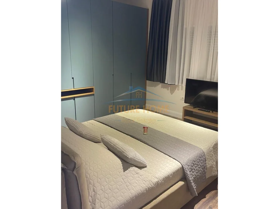 Tirane, jepet me qera Vile , 239 m² 3.000 € (Farke e Vogel)
