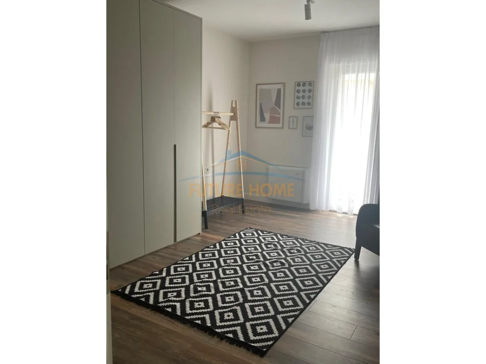 Tirane, jepet me qera Vile , 239 m² 3.000 € (Farke e Vogel)