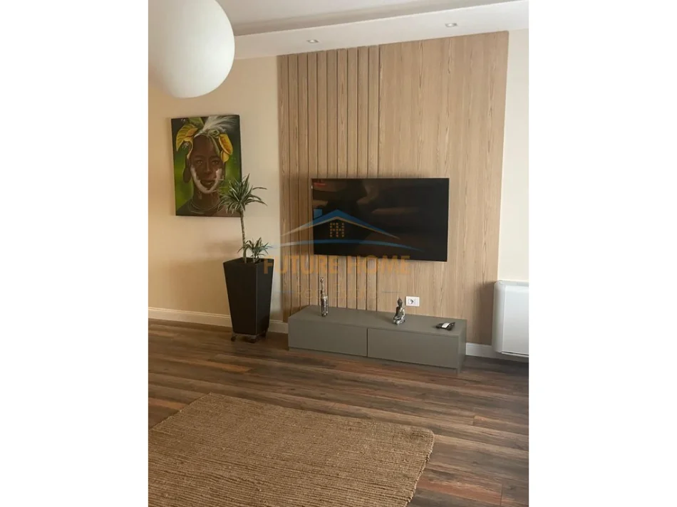 Tirane, jepet me qera Vile , 239 m² 3.000 € (Farke e Vogel)