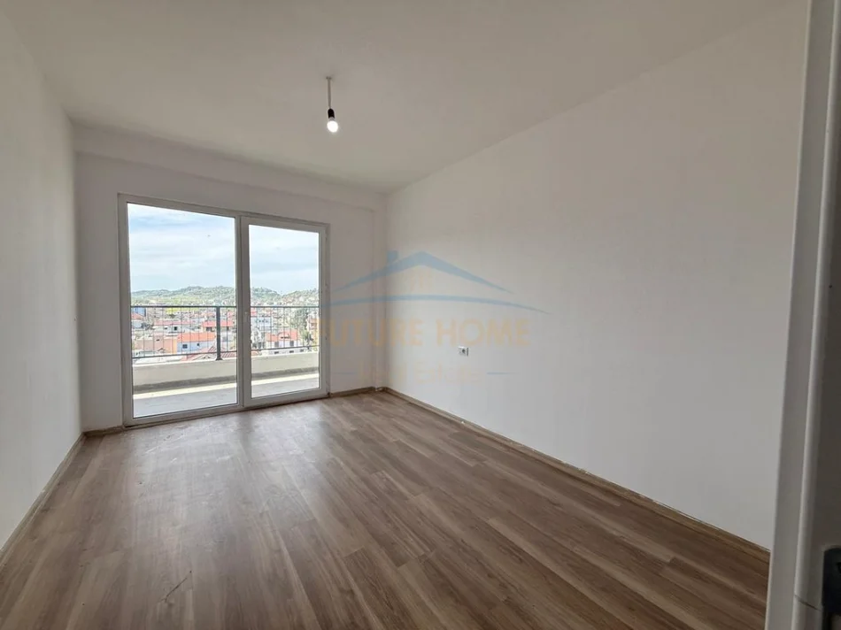 Tirane, shes apartament 2+1+Ballkon Kati 5, 100 m² 122.000 € 