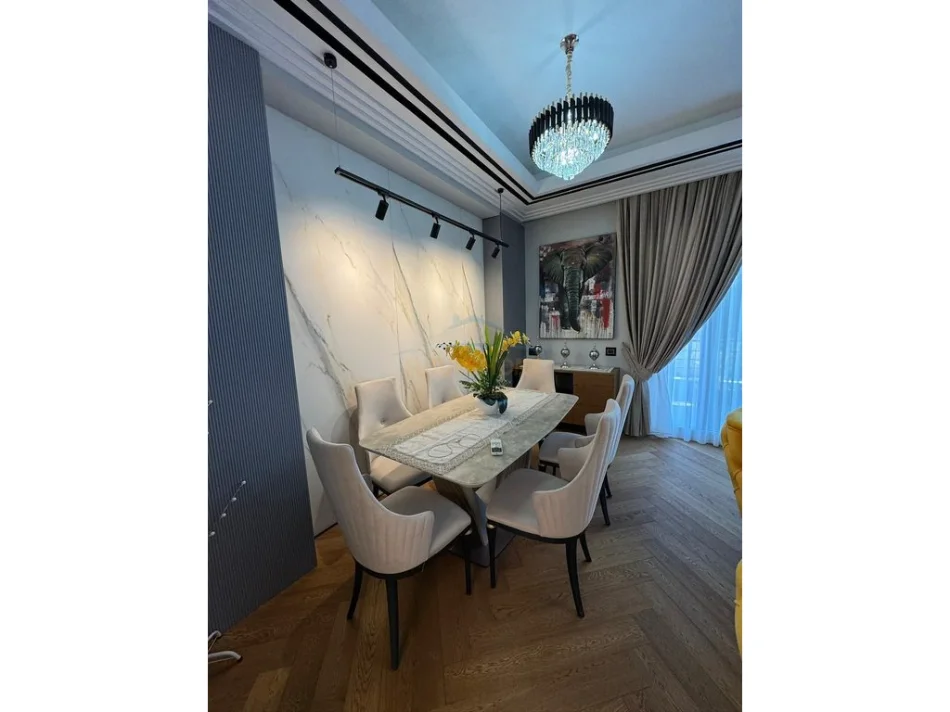 Tirane, jepet me qera apartament 2+1 Kati 5, 124 m² 2.000 € (Liqeni i thate)