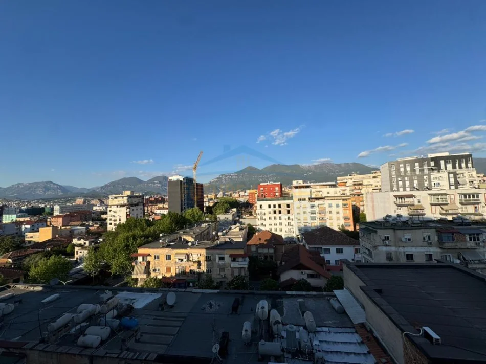 Tirane, shitet apartament 2+1 Kati 8, 104 m² 230.000 € (rruga barrikadave)