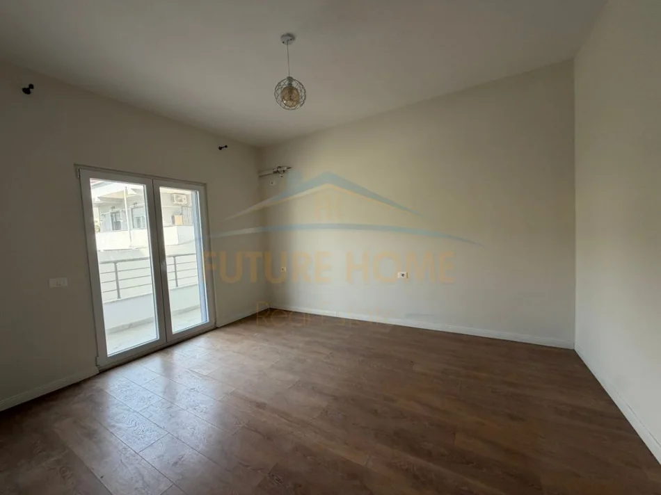 Durres, shitet apartament 2+1+Ballkon Kati 1, 124.800 € 