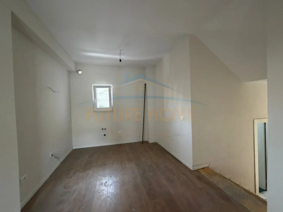 Durres, shitet apartament 2+1+Ballkon Kati 1, 124.800 € 