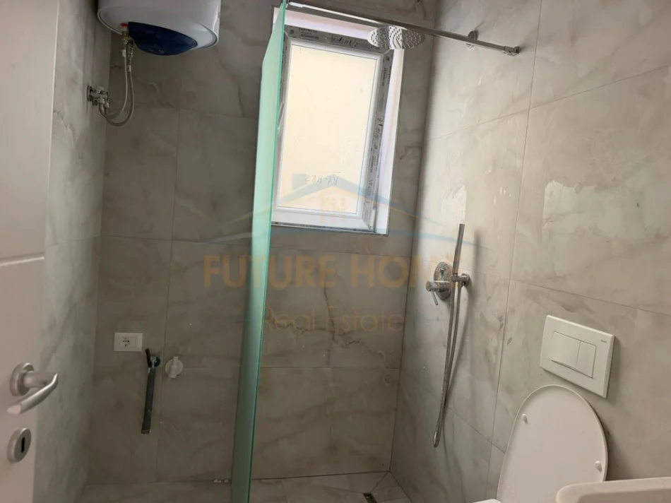 Durres, shitet apartament 1+1+Ballkon Kati 1, 89 m² 100.000 € 