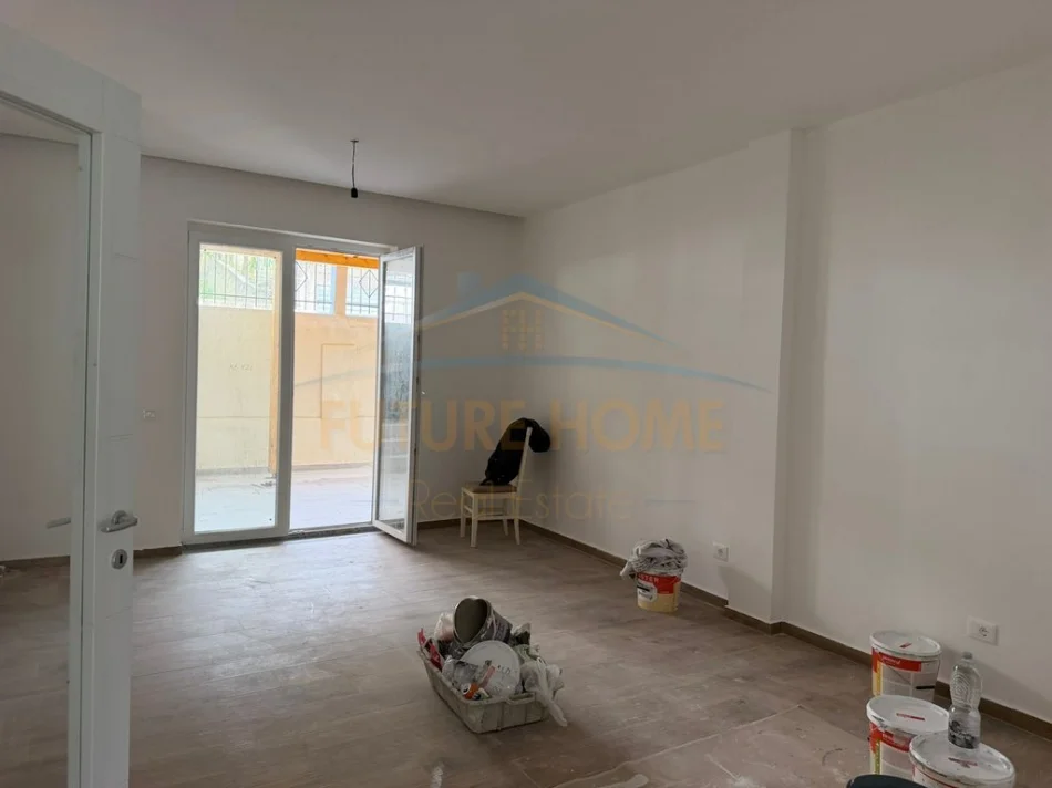 Durres, shitet apartament 1+1+Ballkon Kati 1, 89 m² 100.000 € 