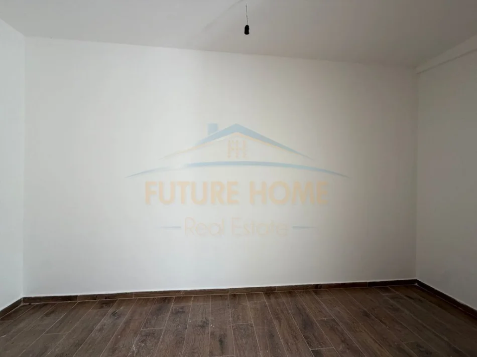 Durres, shitet apartament 1+1+Ballkon Kati 1, 89 m² 100.000 € 