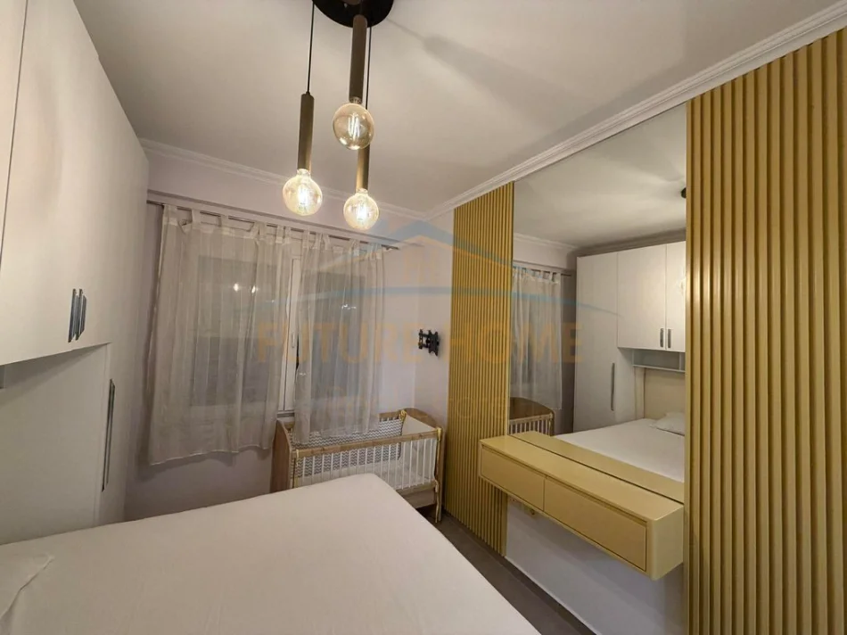 Tirane, shitet apartament 2+1 Kati 1, 84 m² 145.000 € (Unaza e Re, Tiranë)