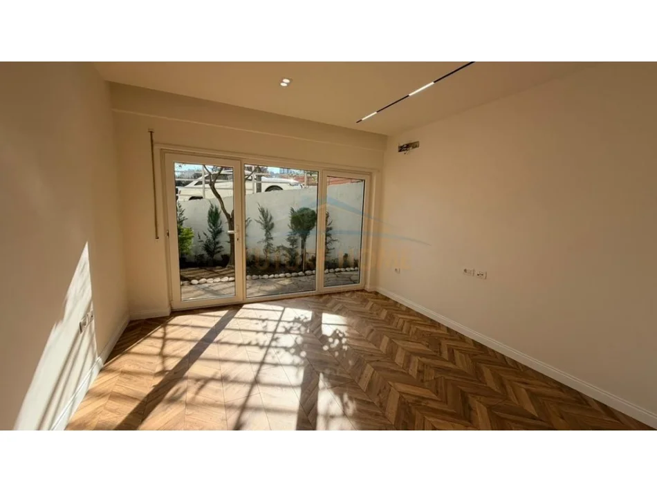 Tirane, shitet apartament 1+1 Kati 1, 67 m² 127.000 € (Residenca Kodra e Diellit 1)