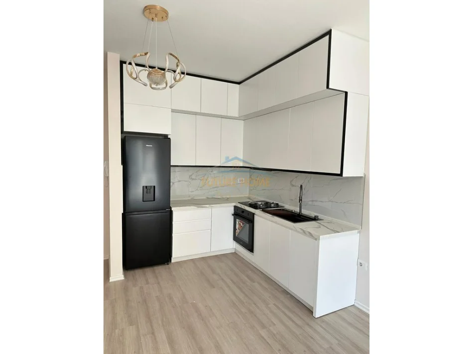 Tirane, jepet me qera apartament 2+1+Ballkon Kati 2, 93 m² 650 € 