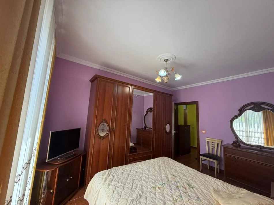 Tirane, jepet me qera apartament 1+1 Kati 2, 61 m² 500 € 