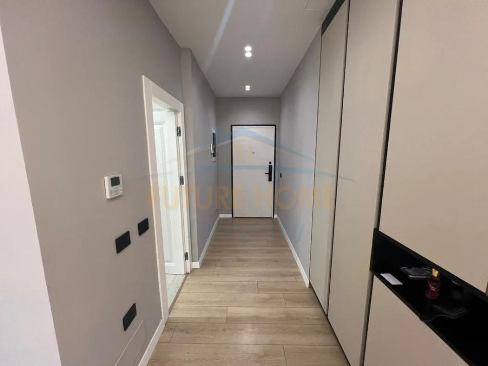 jap me qera apartament duplex 4+1+Ballkon Kati 10, 265 m² 3.200 € (RRUGA E KAVAJES)