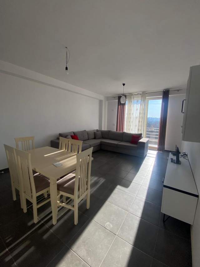 Tirane, jepet me qera apartament 2+1 Kati 4, 100 m² 320 Euro (Shkoze)