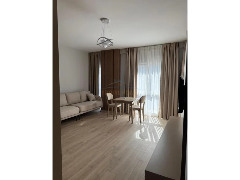 Tirane, jepet me qera apartament 1+1+Ballkon Kati 7, 64 m² 700 € (Zogu i Zi)