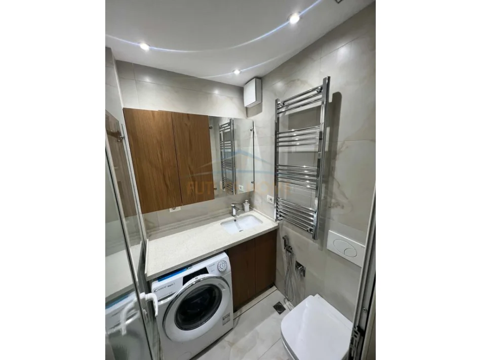 Tirane, jepet me qera apartament 1+1+Ballkon Kati 1, 58 m² 750 € (Ish Fusha Aviacionit)