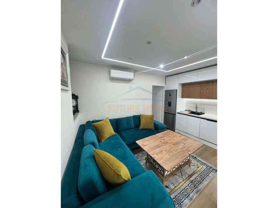 Tirane, jepet me qera apartament 1+1+Ballkon Kati 1, 58 m² 750 € (Ish Fusha Aviacionit)