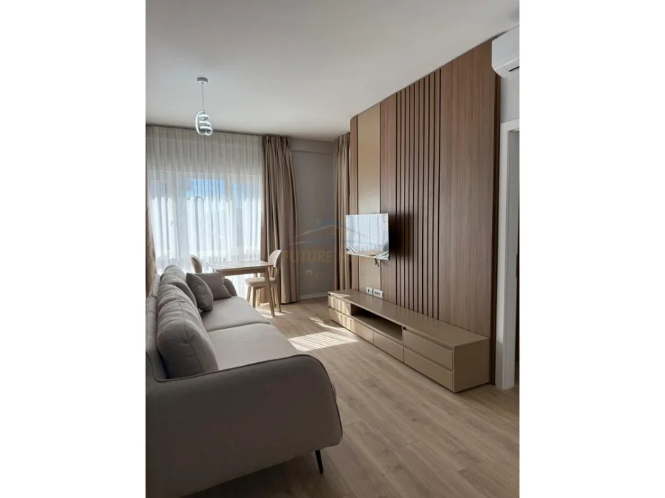 Tirane, jepet me qera apartament 1+1+Ballkon Kati 7, 62 m² 700 € (Zogu i Zi, Tirane)