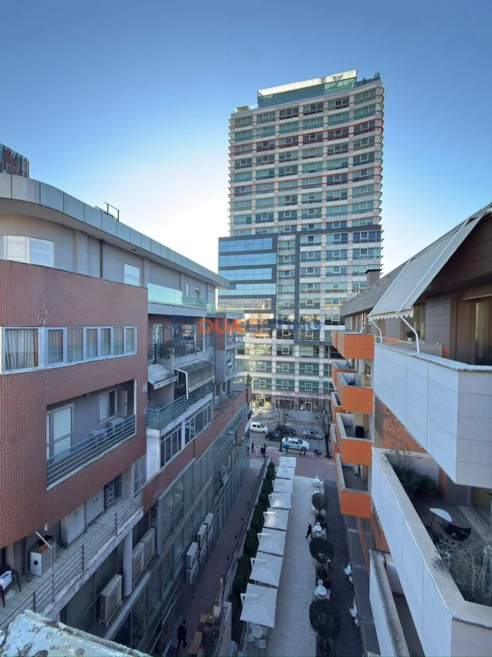 Tirane, shitet apartament 3+1+Ballkon , 332 m² (Rruga Themistokli Germenji)