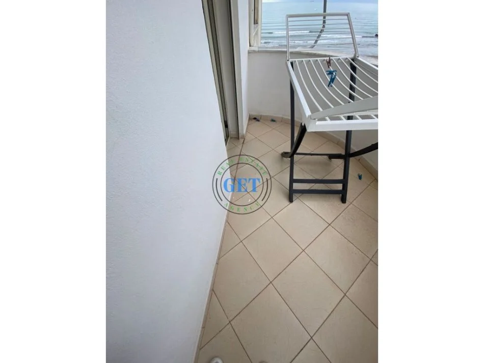 Durres, jepet me qera apartament 2+1+Ballkon Kati 3, 70 m² 300 € (Plazh, Durres.)