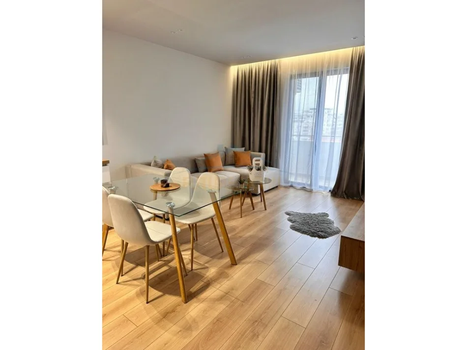 Tirane, jepet me qera apartament 2+1+Ballkon Kati 5, 86 m² 850 € (Rruga Panorama)