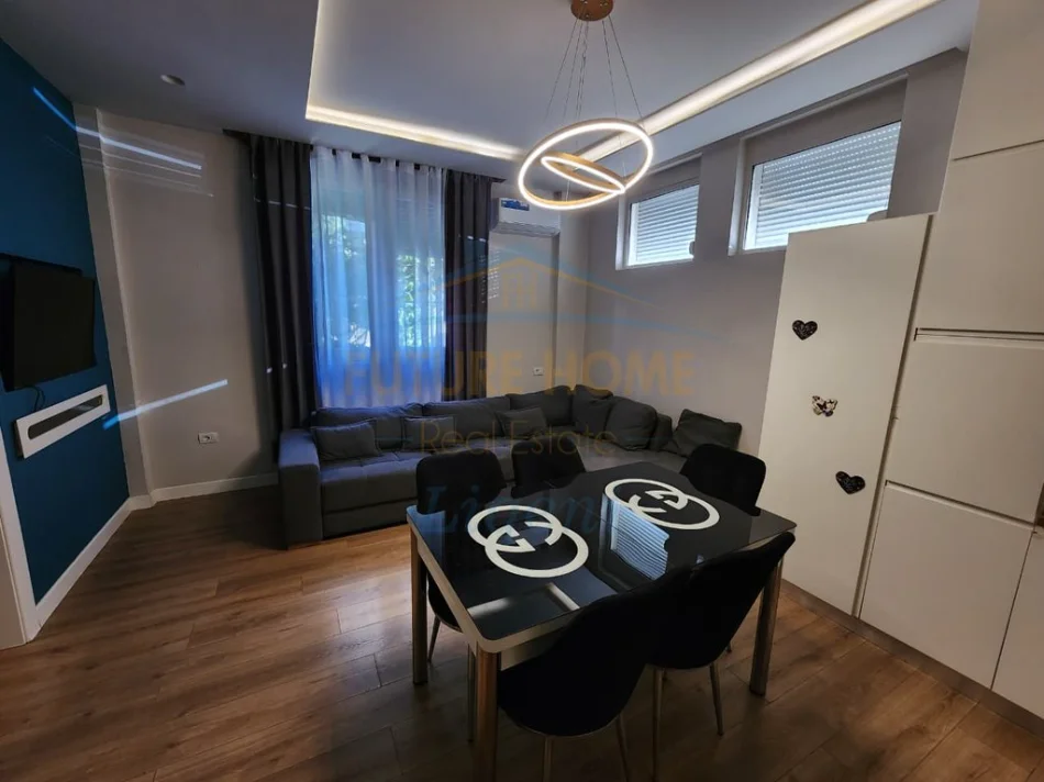 Tirane, jepet me qera apartament 1+1 Kati 0, 46 m² 550 € (Liqeni i thate)