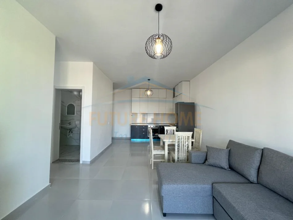 Tirane, shitet apartament 2+1+Ballkon Kati 4, 99 m² 175.000 € (Rruga 5 Maji)