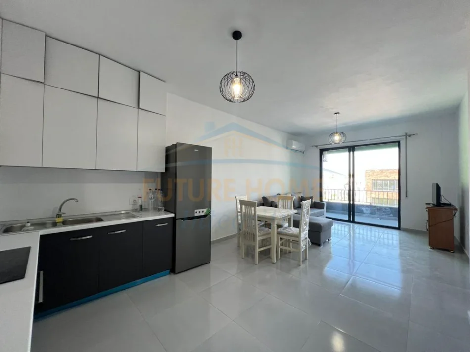 shitet apartament Kati 4, 99 m² 175.000 € (Rruga 5 Maji)